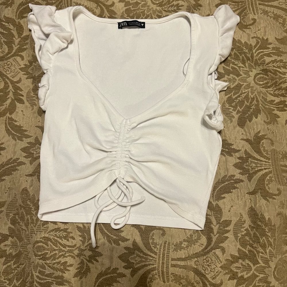 Zara crop tee w ruched tie too with flutter sleeves size m